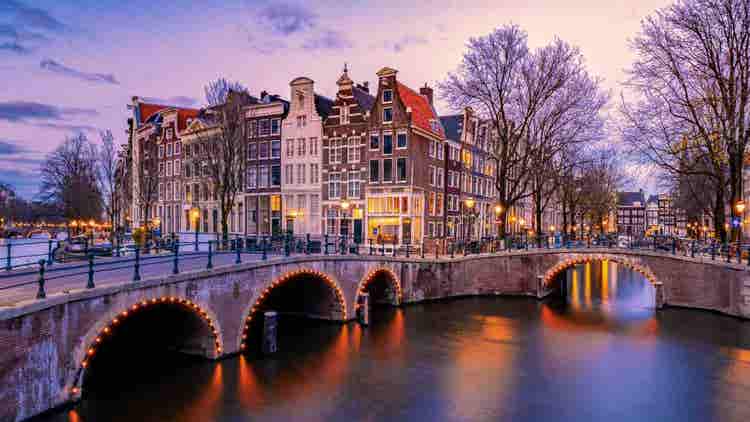 Amsterdam – canals and culture