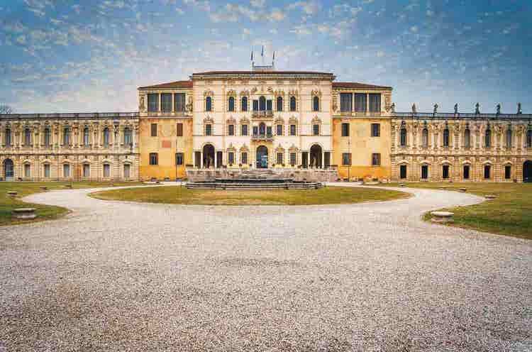 Palace Of Venaria Reale The Elegance Of the Savoy Cort