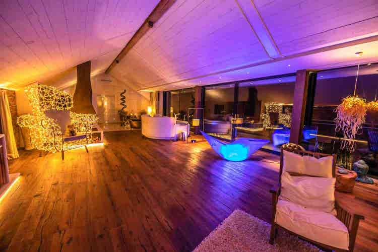 Designed Settings for Meaningful Event Experiences